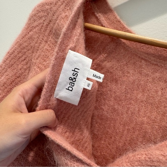Ba&sh Fill Sweater twist back fuzzy alpaca peach
Size XS - Picture 8 of 9